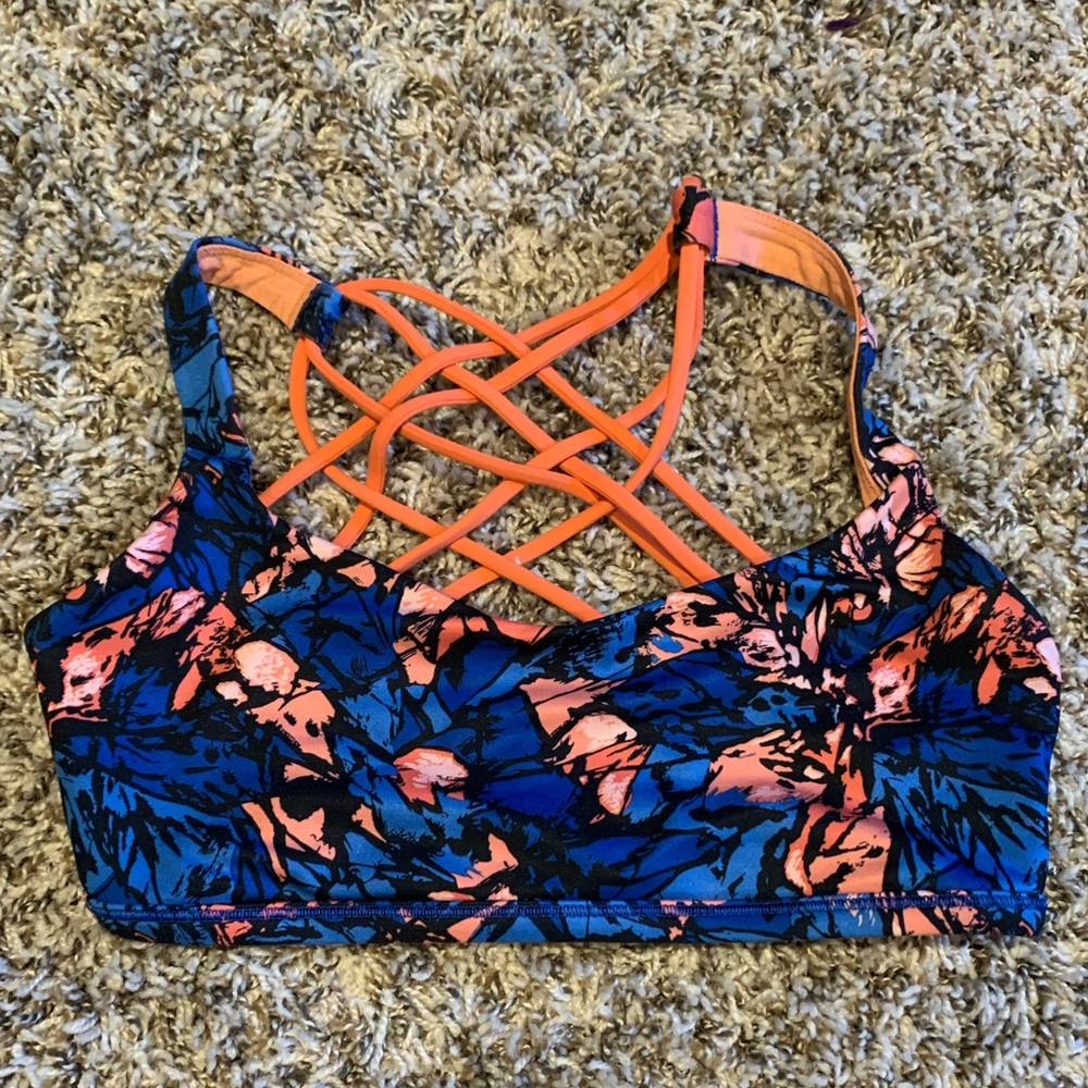 Lululemon free to be wild bra